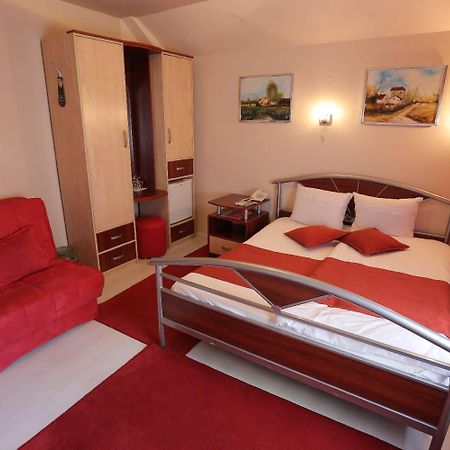 Hotel Zeneva Kragujevac Extérieur photo