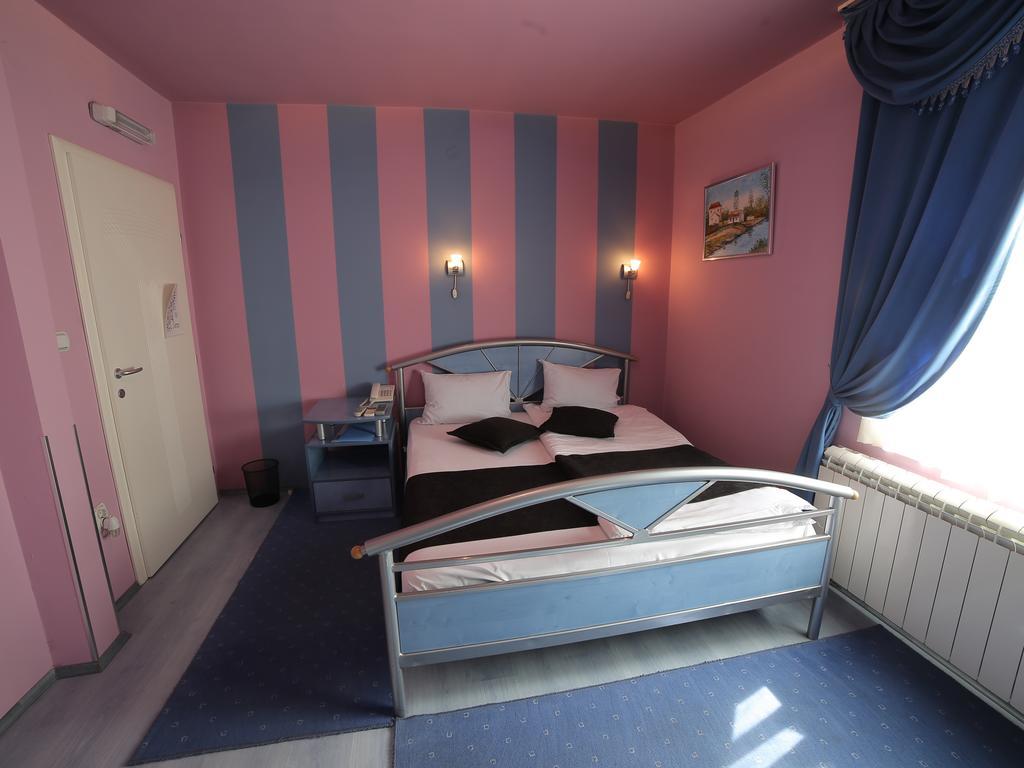 Hotel Zeneva Kragujevac Chambre photo