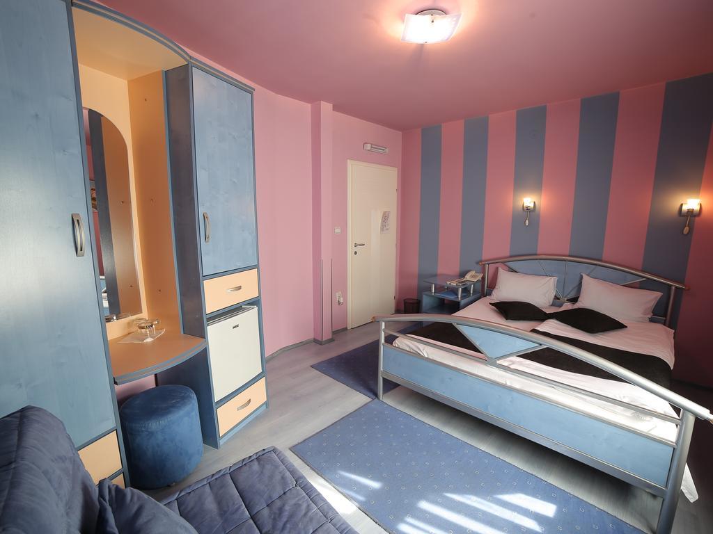 Hotel Zeneva Kragujevac Chambre photo