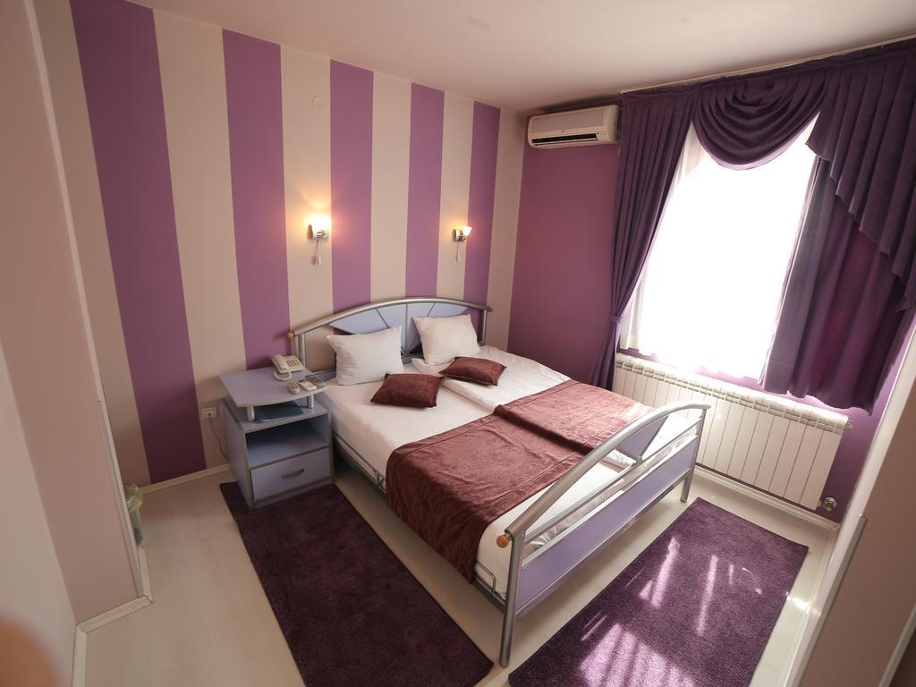 Hotel Zeneva Kragujevac Chambre photo