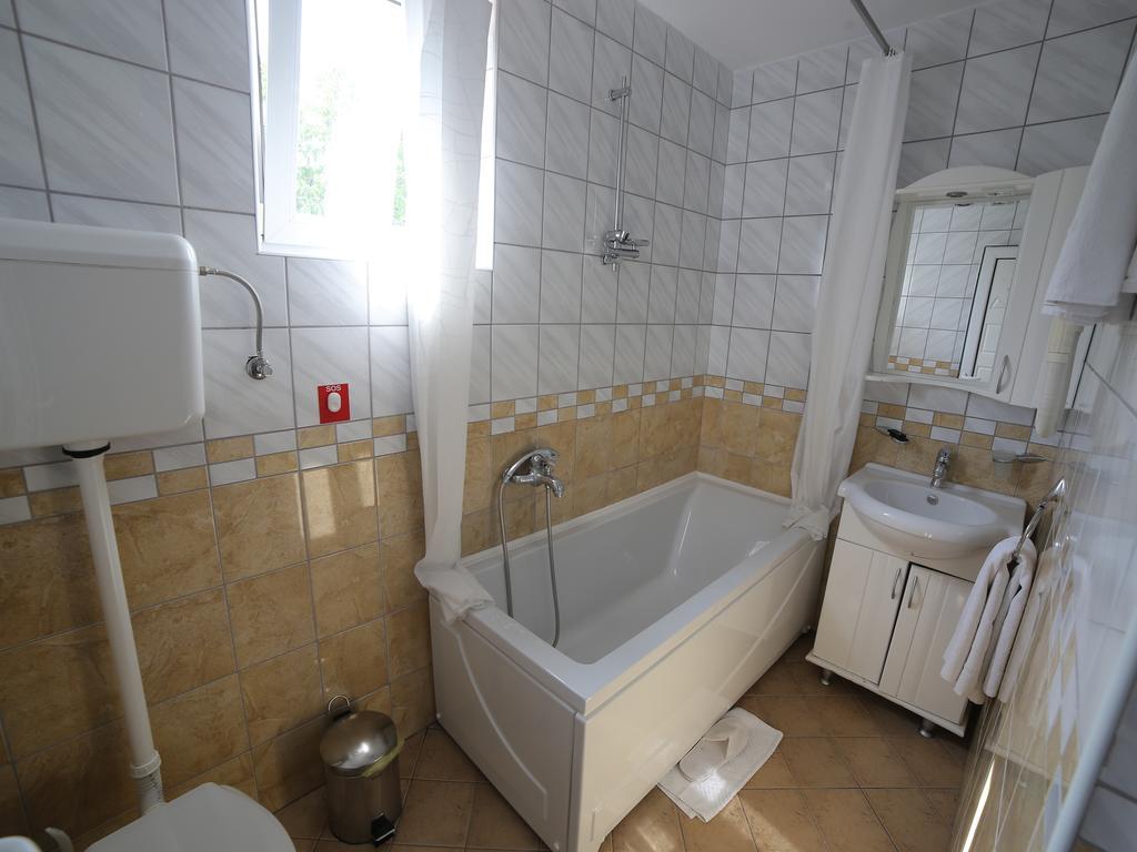 Hotel Zeneva Kragujevac Chambre photo